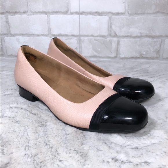 Clarks Shoes - Cap Toe Low Heel Lizard Print Career Shoes